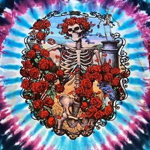 NWOT Liquid Blue Grateful Dead Bertha 39 years 1965-1995 tie dye. Size M